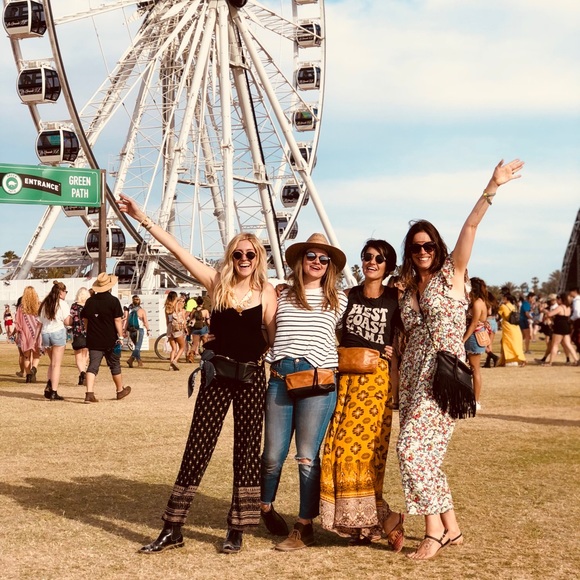 About your seller ♡🌸 - Picture 2 of 7